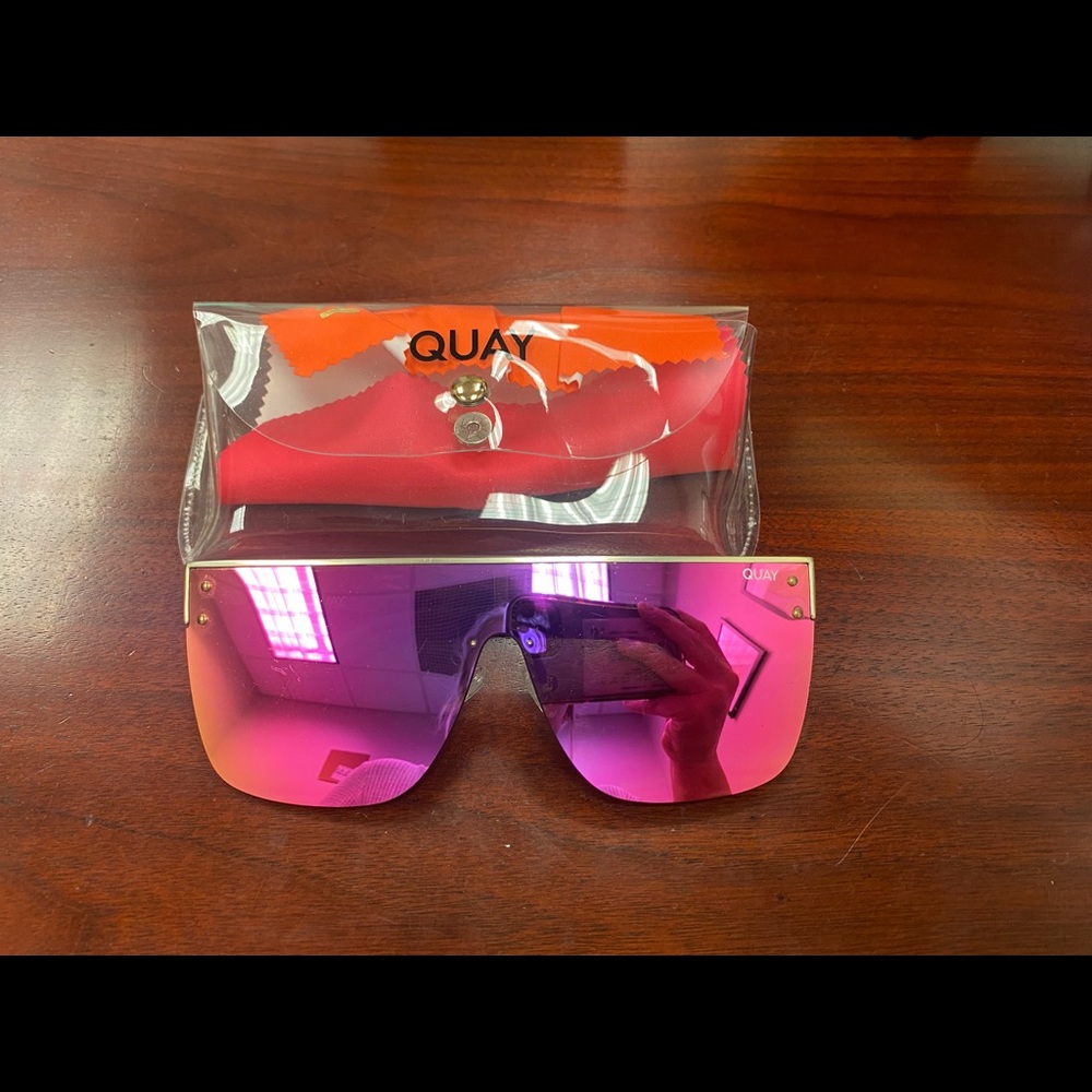 Quay Australia never worn glasses